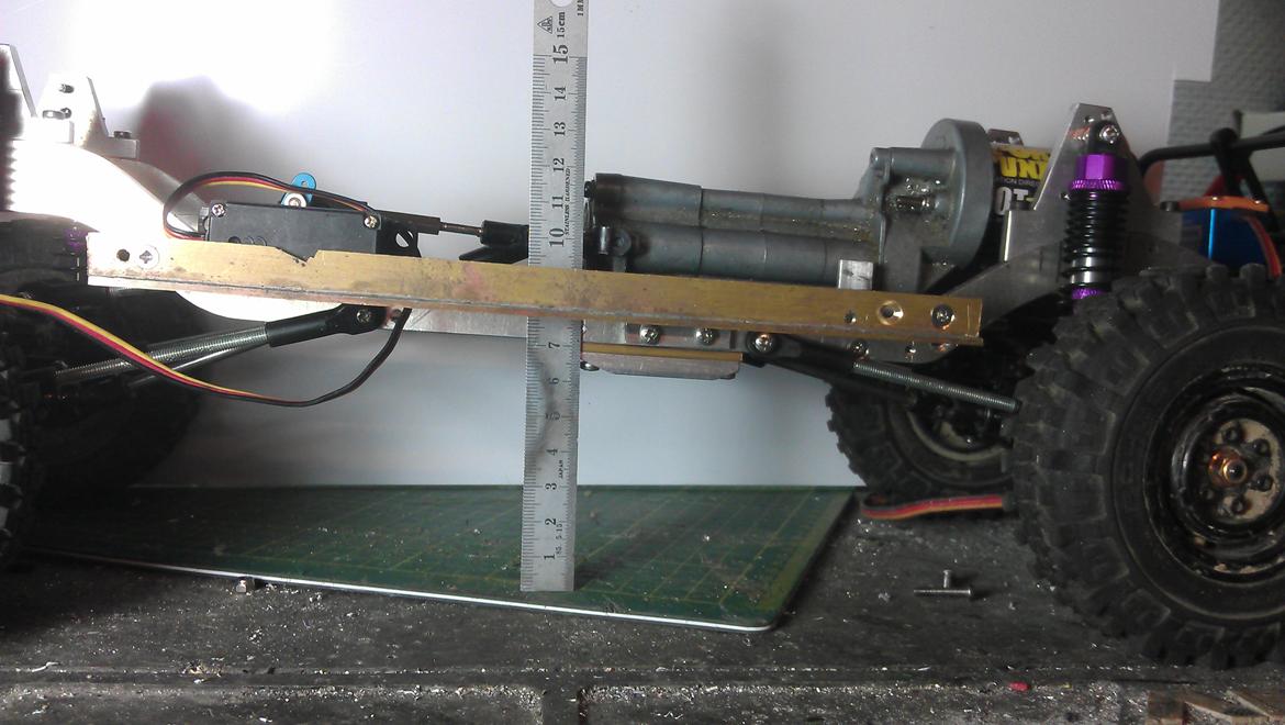 110" Land Rover pic-up crew-cap - forløbige frihøjde er ca 65 mm men den skal nok nå at blive lavere... billede 22