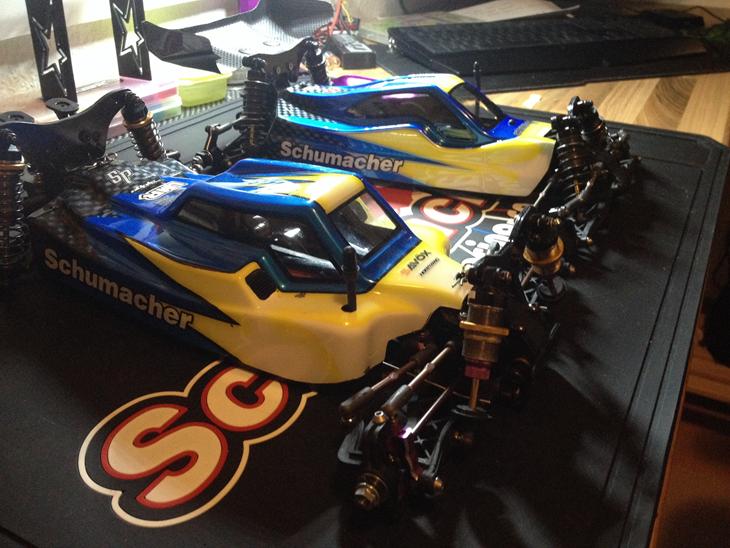 {{currentPhoto.altText}} billede {{currentPhoto.number}}