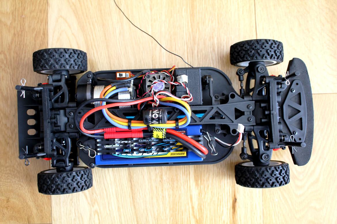 Nanda Sniper Rally - 8.5t Novak Slydr brushless combo og 7.4v liPo. Det giver rigeligt med power! billede 3
