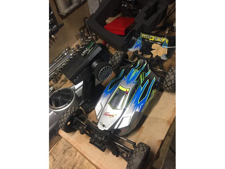 {{currentPhoto.altText}} billede {{currentPhoto.number}}