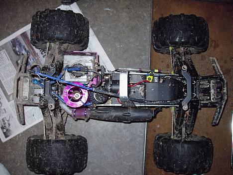 Off-Roader HPI - Savage.25 RTR SOLGT - her kan man se lidt hva der er...  billedet er taget efter en lang dag ude og lege, Billedet er taget før de nye hjul + udstødning billede 4