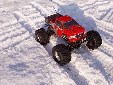 Off-Roader HPI - Savage.25 RTR SOLGT - Her er den så i sneen igen... Den ELSKER sne... den skal bare have lov til at blive varm billede 9