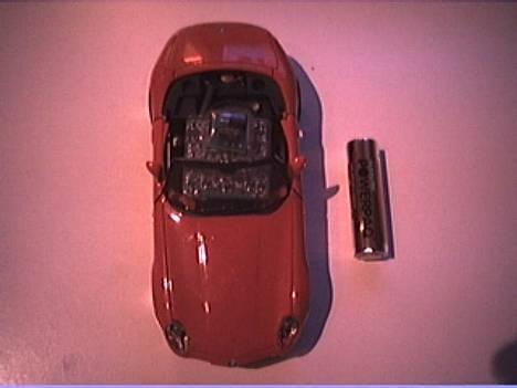 Bil BMW Z8 - Bilen ved siden af et AAA batteri! :O billede 5
