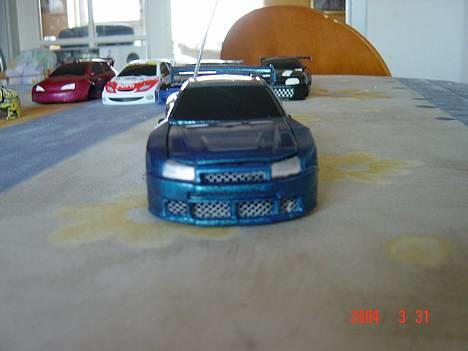 Bil Nissan Skyline (Race Tin) - Er den ikke fed!? Den har os taget lang tid om at lave!  Se lige det sølvgitter! For fedt! billede 1