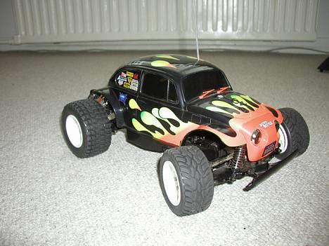 Bil Tamiya Blitzer Beetle - Her kan man bedre se mønstret på Proline dækkene billede 2