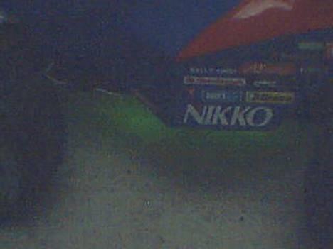 Bil NIKKO - Det er nok ikke så nemt at se men der er grønt lys under !   billede 1