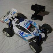 Buggy Kyosho Inforno MP-7.5 