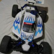 Buggy Kyosho Inforno MP-7.5 