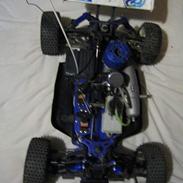 Buggy Kyosho Inforno MP-7.5 