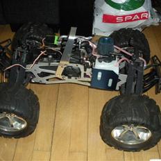 Off-Roader HPI Savage 25 (nu 27)