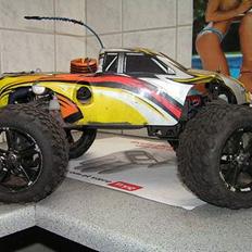Truck traxxas revo