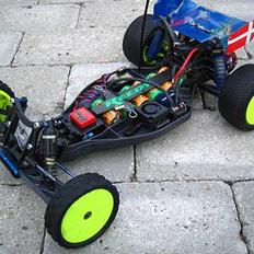 Buggy Team Associated B4 FT
