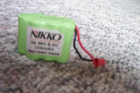 Helikopter Bagrotoren er gået stykk. - Batteriet til helikopteren (8,4V 350 mha.) billede 10