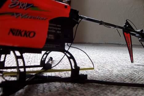 Helikopter Bagrotoren er gået stykk. - Jeg har klistret antenne ned langs til bagrotoren. billede 11