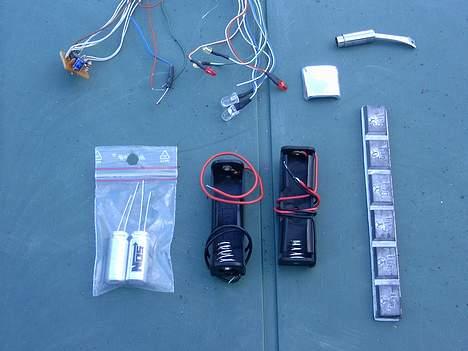 Bil Nissan Silvia - Lyssæt, luftindtag, udstødning, Turbo kondensator (NOS), bly, og ekstra batteriholdere billede 14