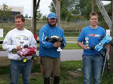 Truck Team Associated RC10T4FT - Første løb i DRCMU med truck i Odense.. Fik en 3. plads efter hård konkurrence.. billede 3