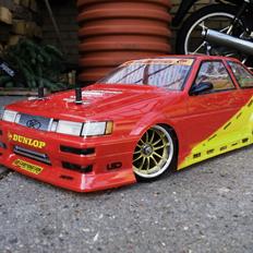 Bil Xray T3 2010 / AE86