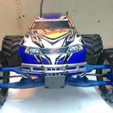 Bil traxxas t-maxx 3,3