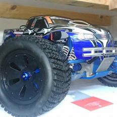 Bil traxxas t-maxx 3,3