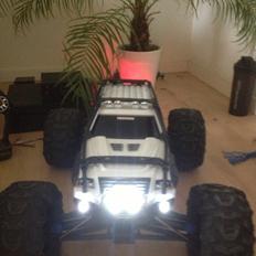Bil Traxxas summit 