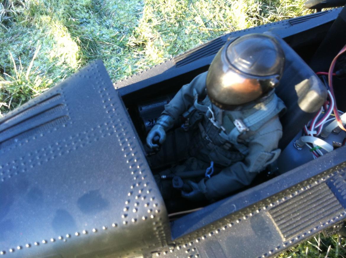 Helikopter Vario Apache SOLGT billede 8