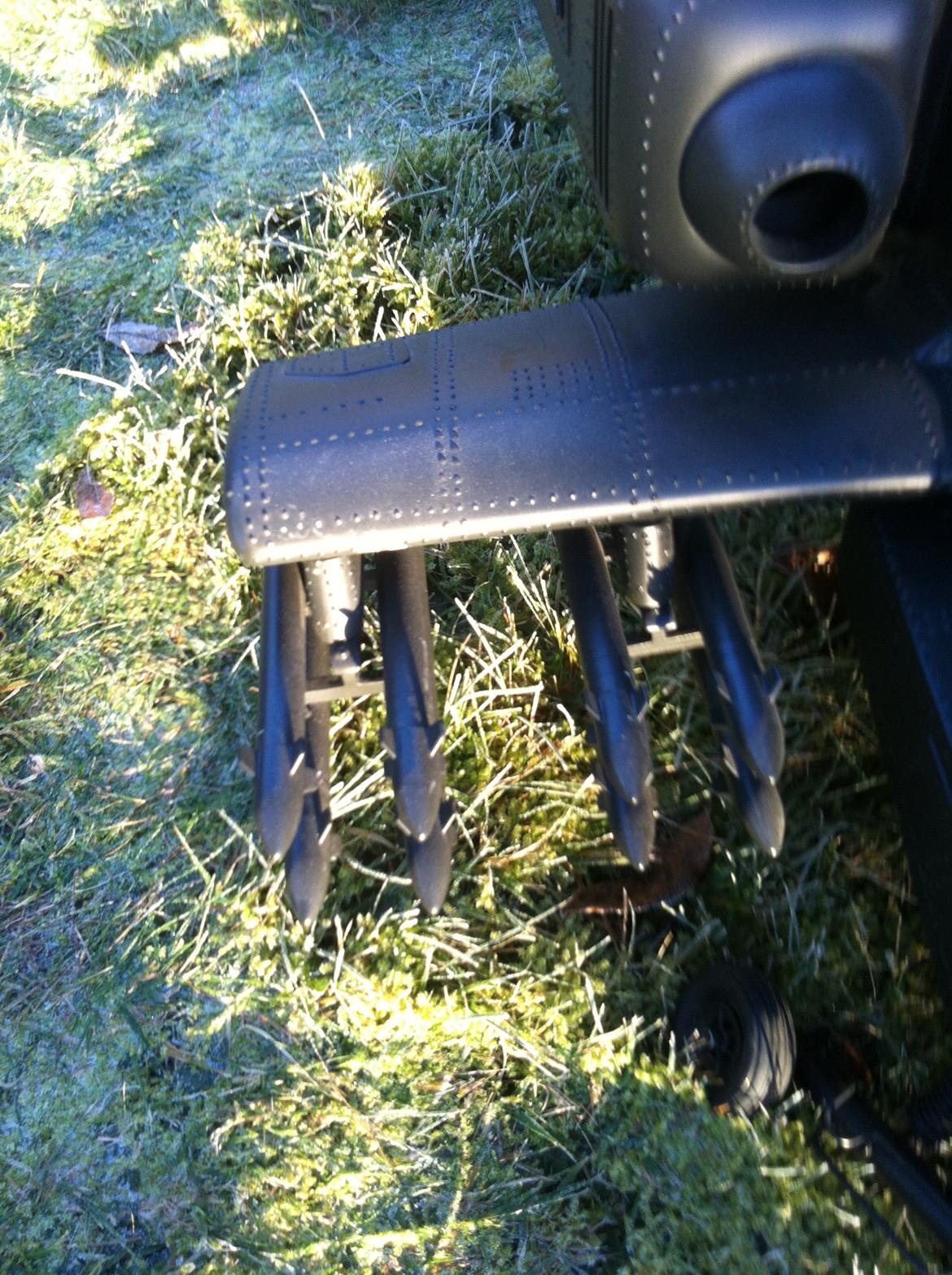 Helikopter Vario Apache SOLGT billede 10