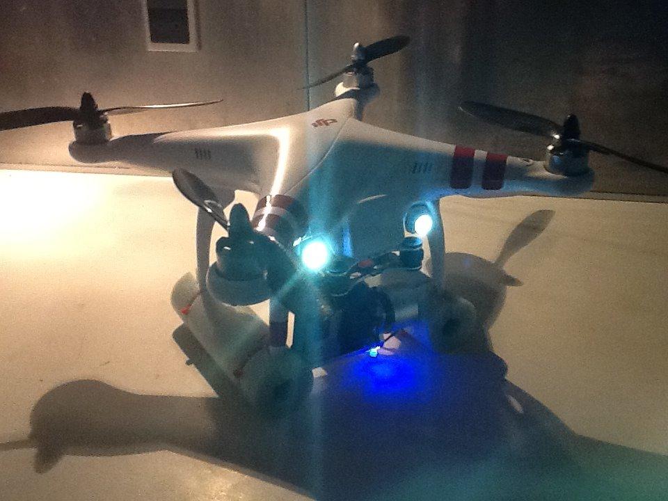 Multirotor dji phantom - med 25% lysstyrke på headlights billede 7