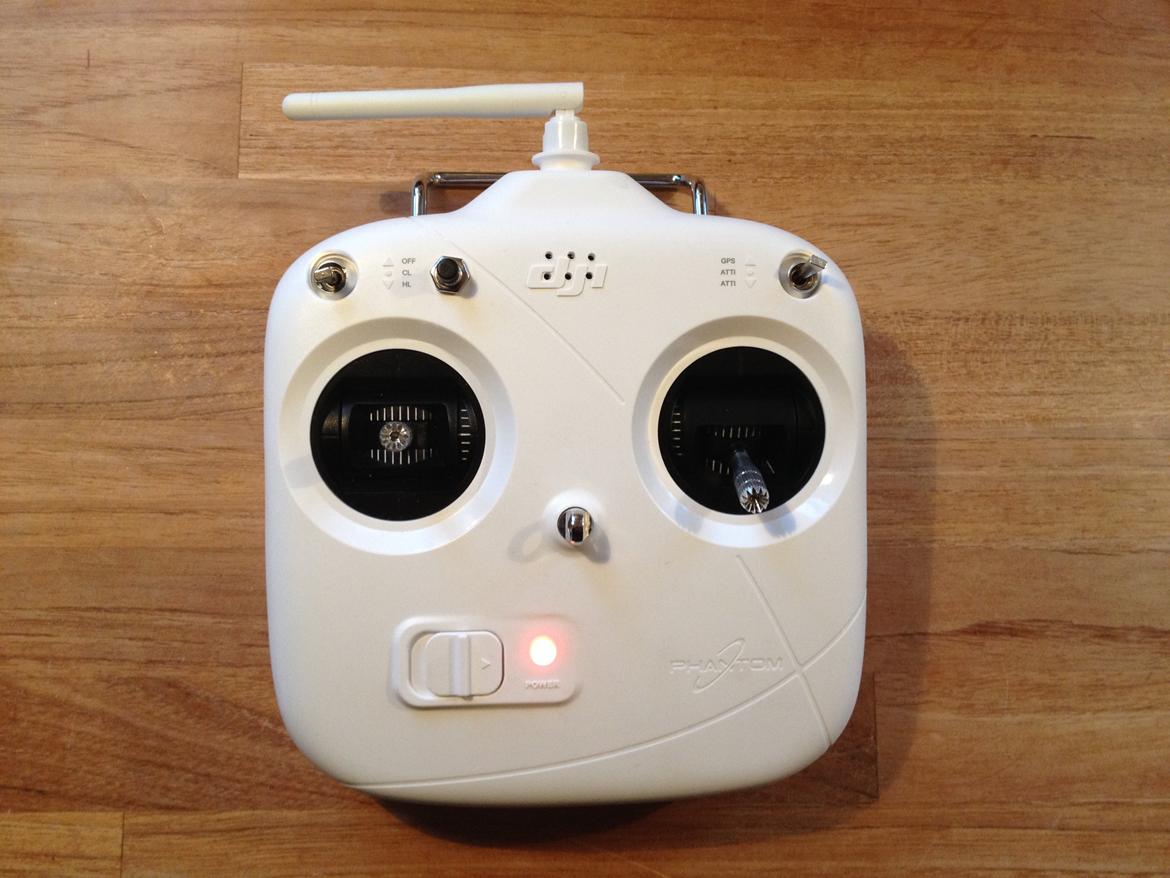 Multirotor DJI Phantom - Knap for tænd af ur.
En stemme "siger" hver gang der er gået et minut. billede 12