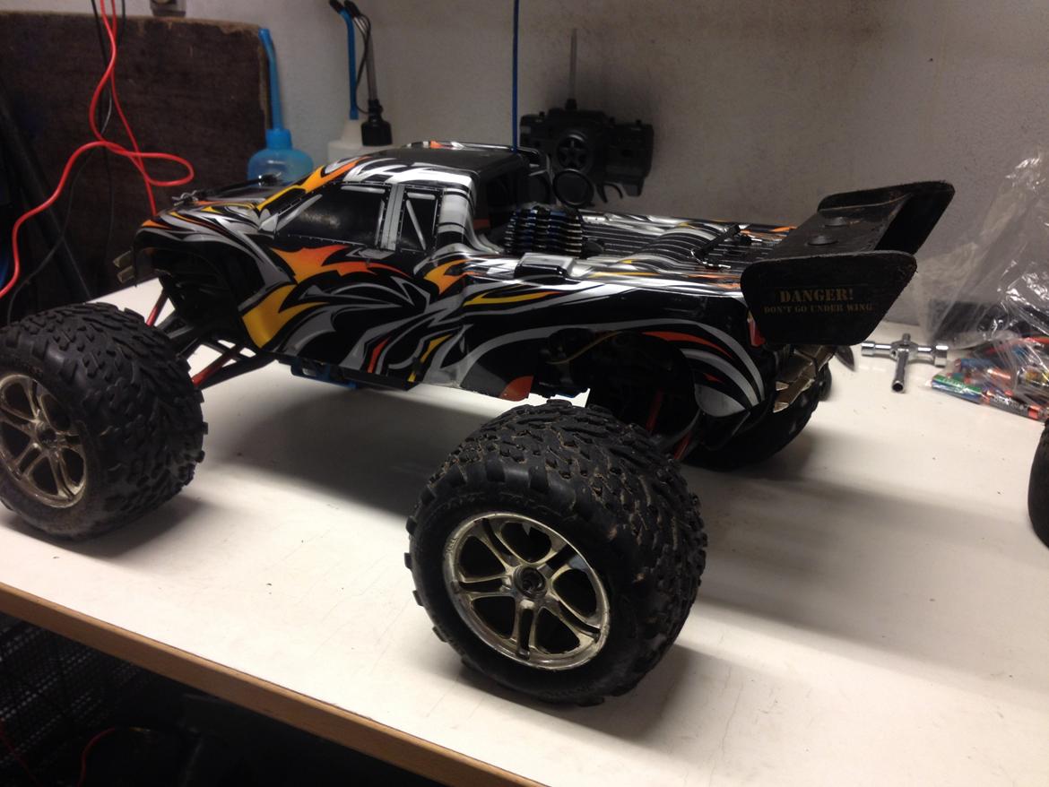 Off-Roader Traxxas Revo 3.3 billede 2