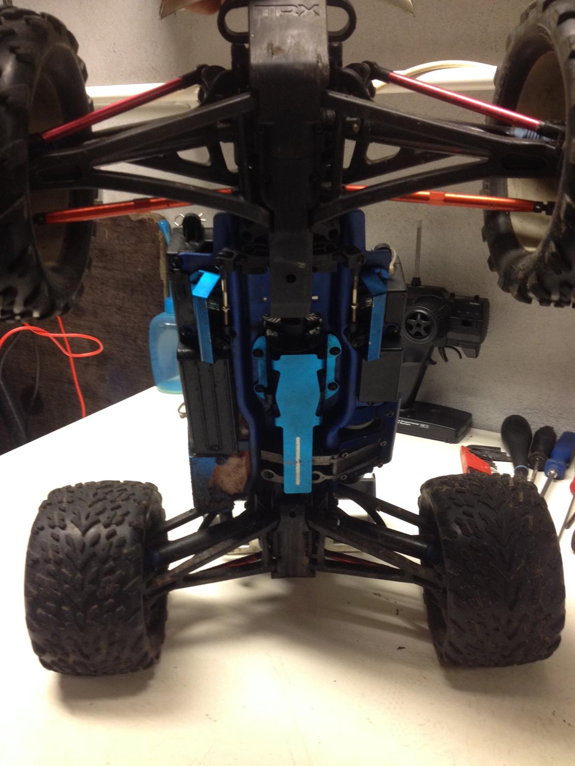 Off-Roader Traxxas Revo 3.3 billede 7