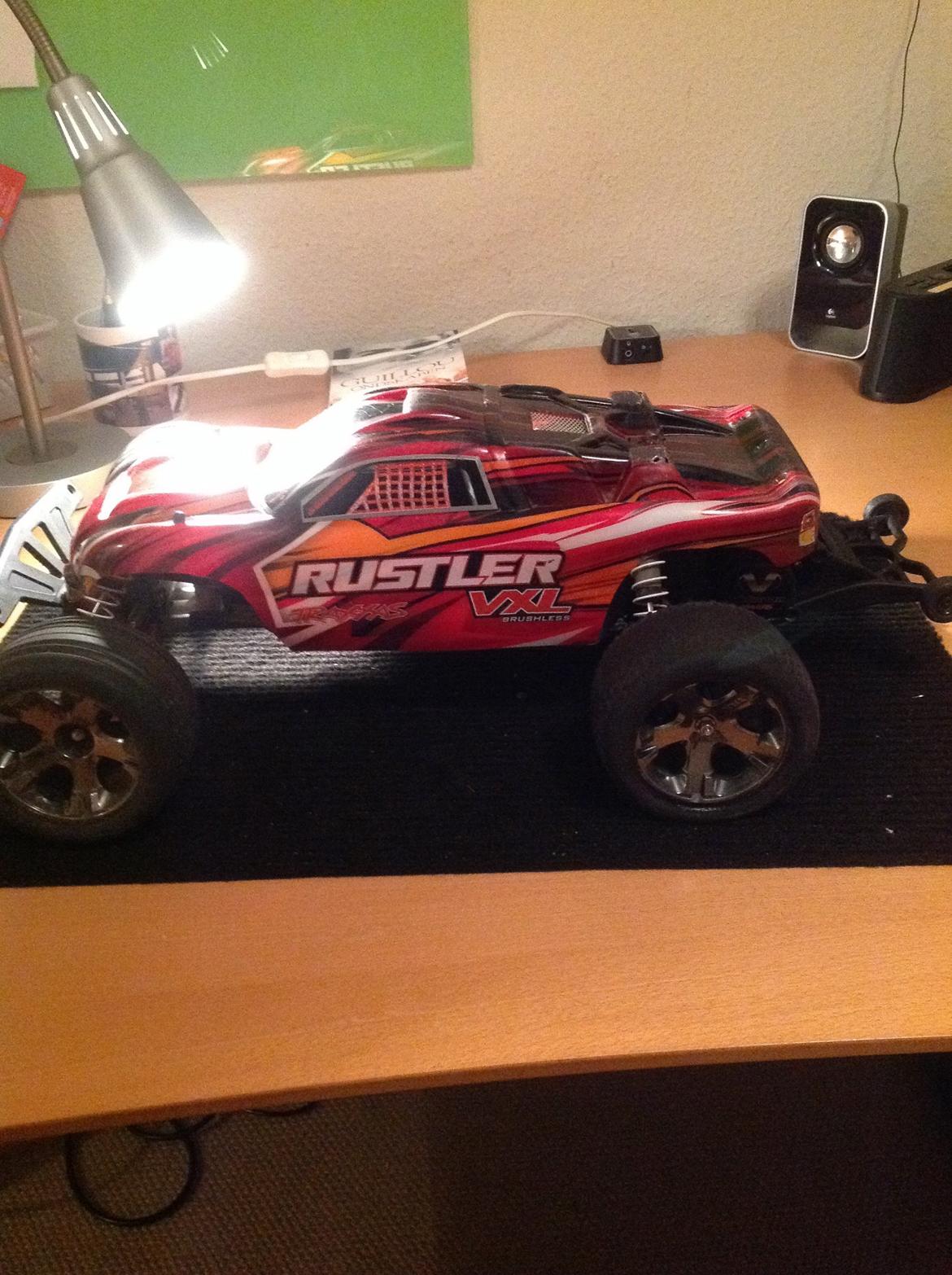 Bil Traxxas Rustler VXL billede 3