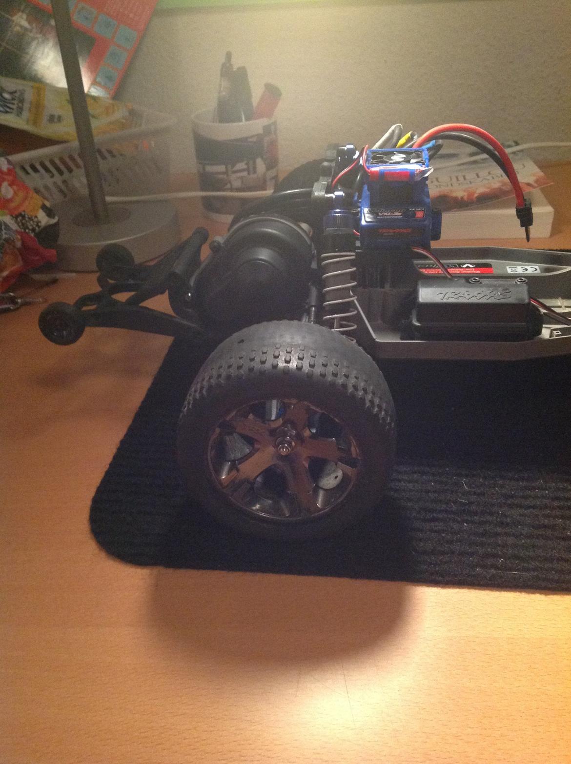Bil Traxxas Rustler VXL billede 4