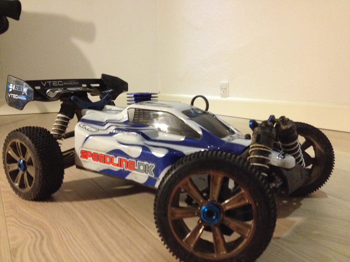 Buggy LRP S8 Rebel BX 1/8 - LRP S8 Rebel BX

- Fra venstre side billede 1