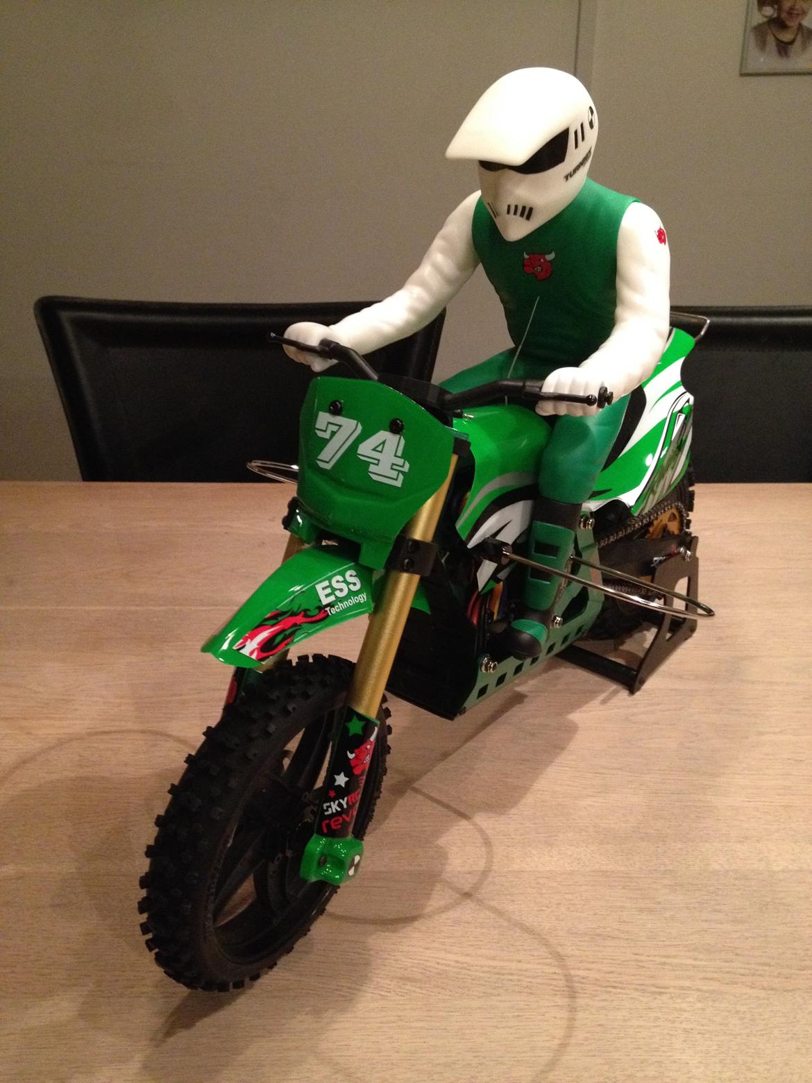 Motorcykel SkyRC SR4 1/4 Scale billede 1