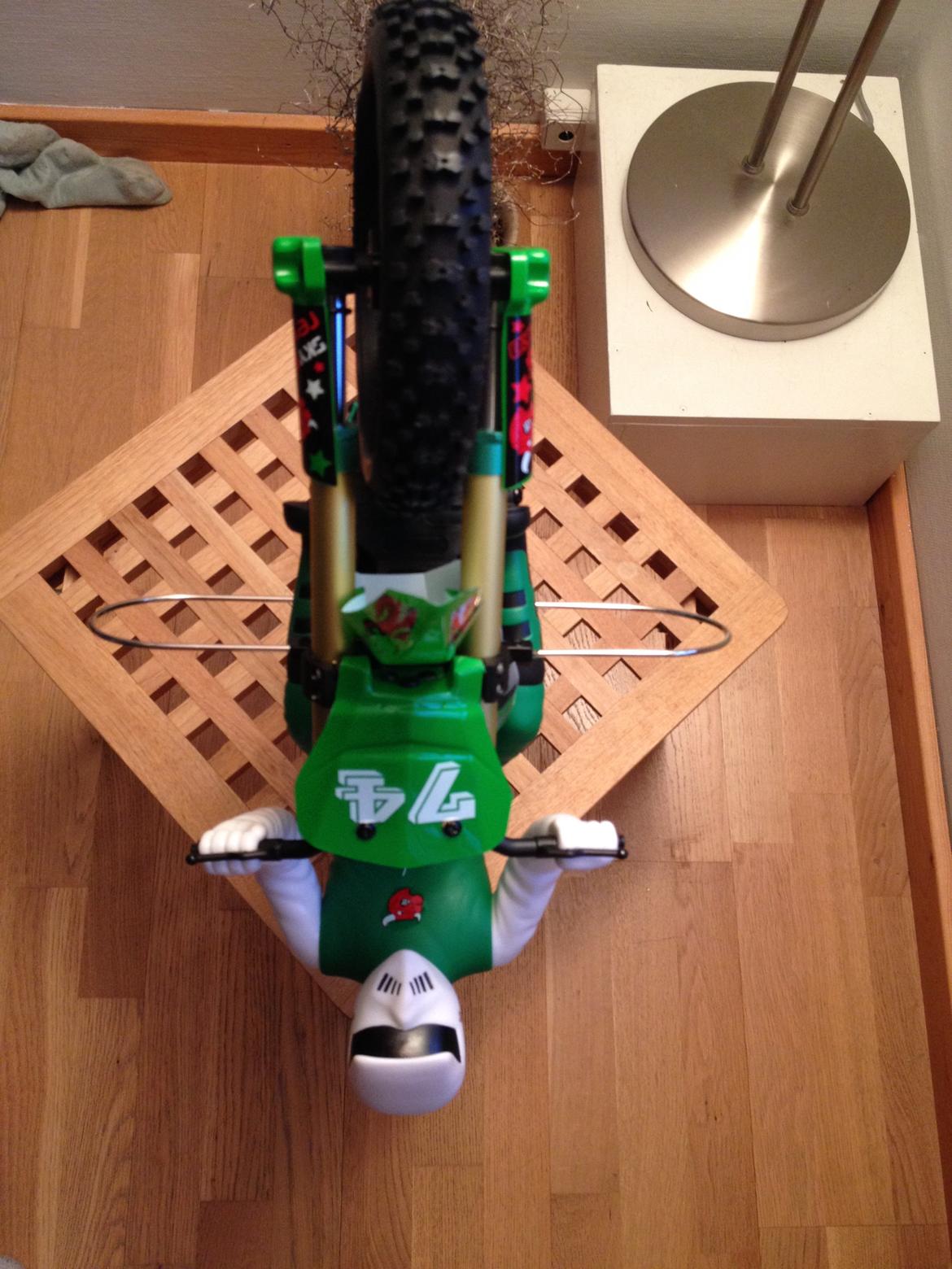 Motorcykel SkyRC SR4 1/4 Scale billede 8