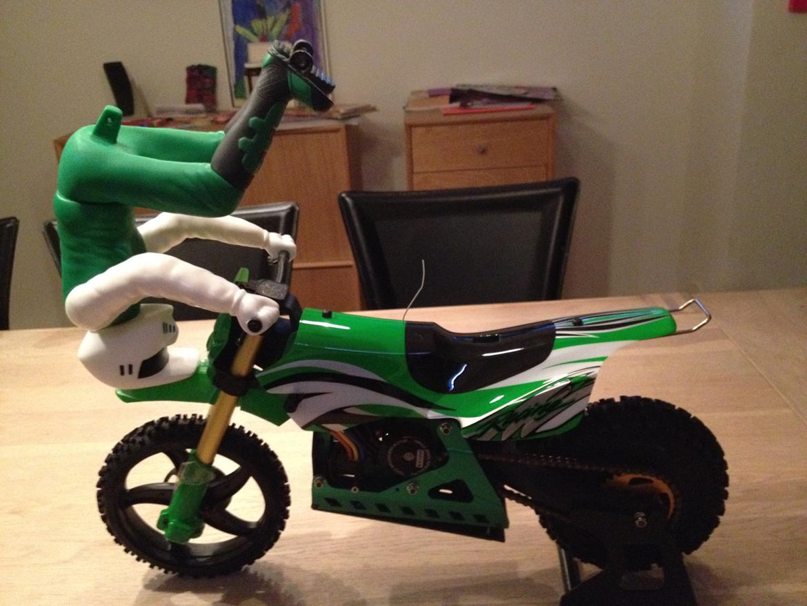 Motorcykel SkyRC SR4 1/4 Scale billede 13