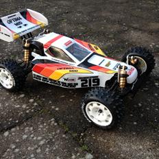 Buggy Kyosho Optima Mid