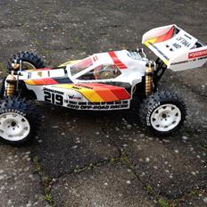 Buggy Kyosho Optima Mid