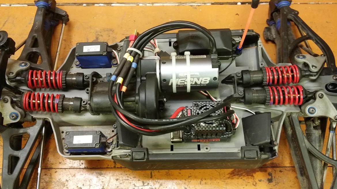 Off-Roader Traxxas E-Revo (Brushless) billede 11