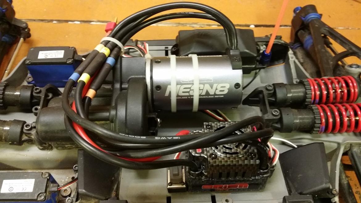 Off-Roader Traxxas E-Revo (Brushless) billede 12