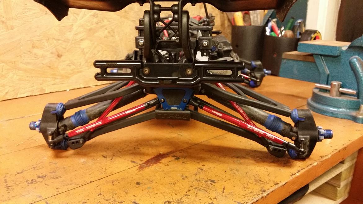 Off-Roader Traxxas E-Revo (Brushless) billede 16