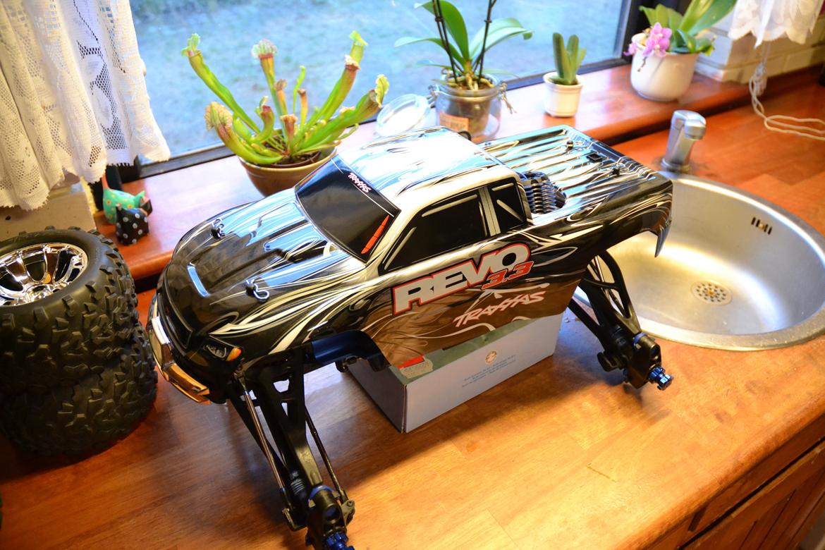 Truck Traxxas Revo 3.3 billede 4