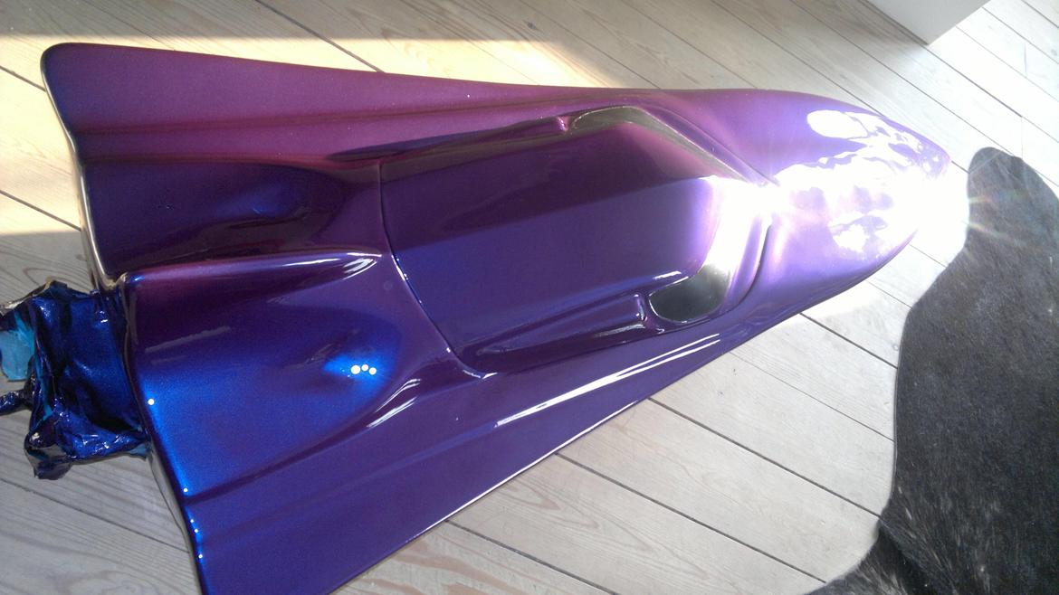 Båd purple light flying fish II billede 4