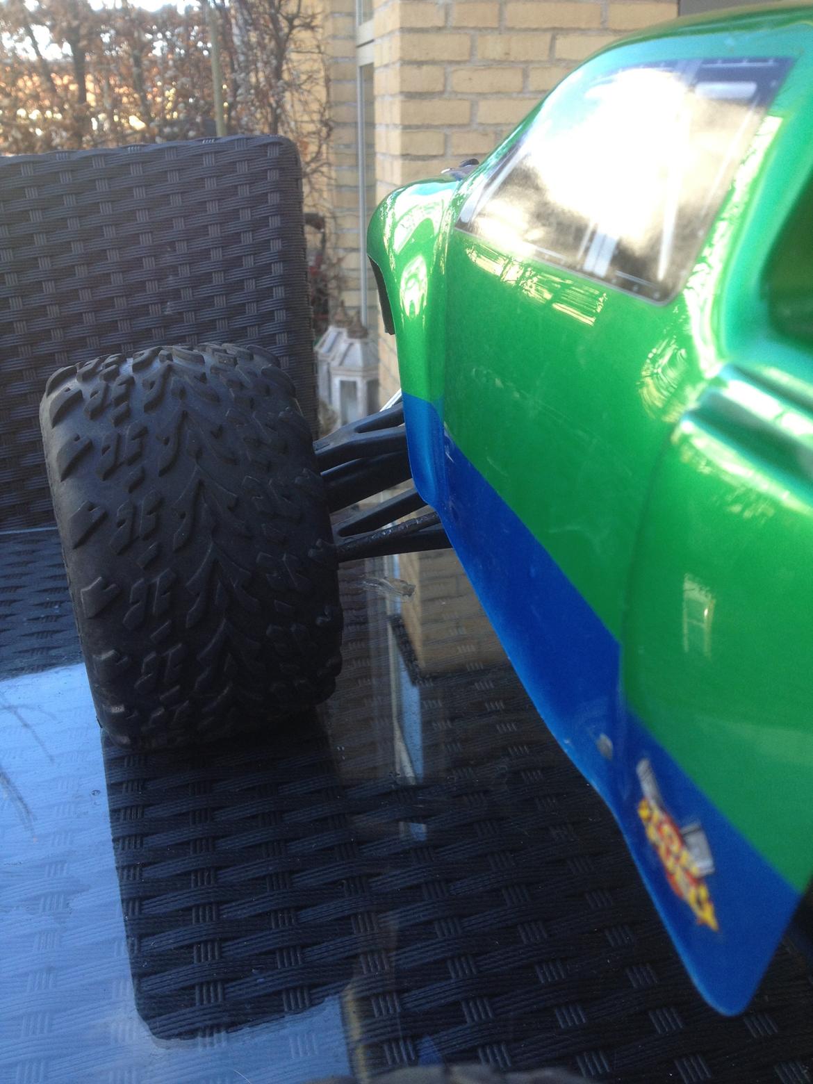 Bil Traxxas revo  billede 8