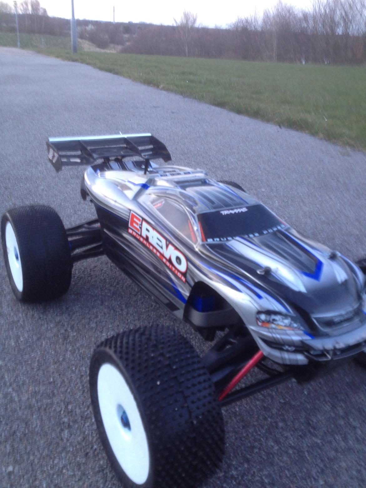 Bil Traxxas e-revo  billede 7