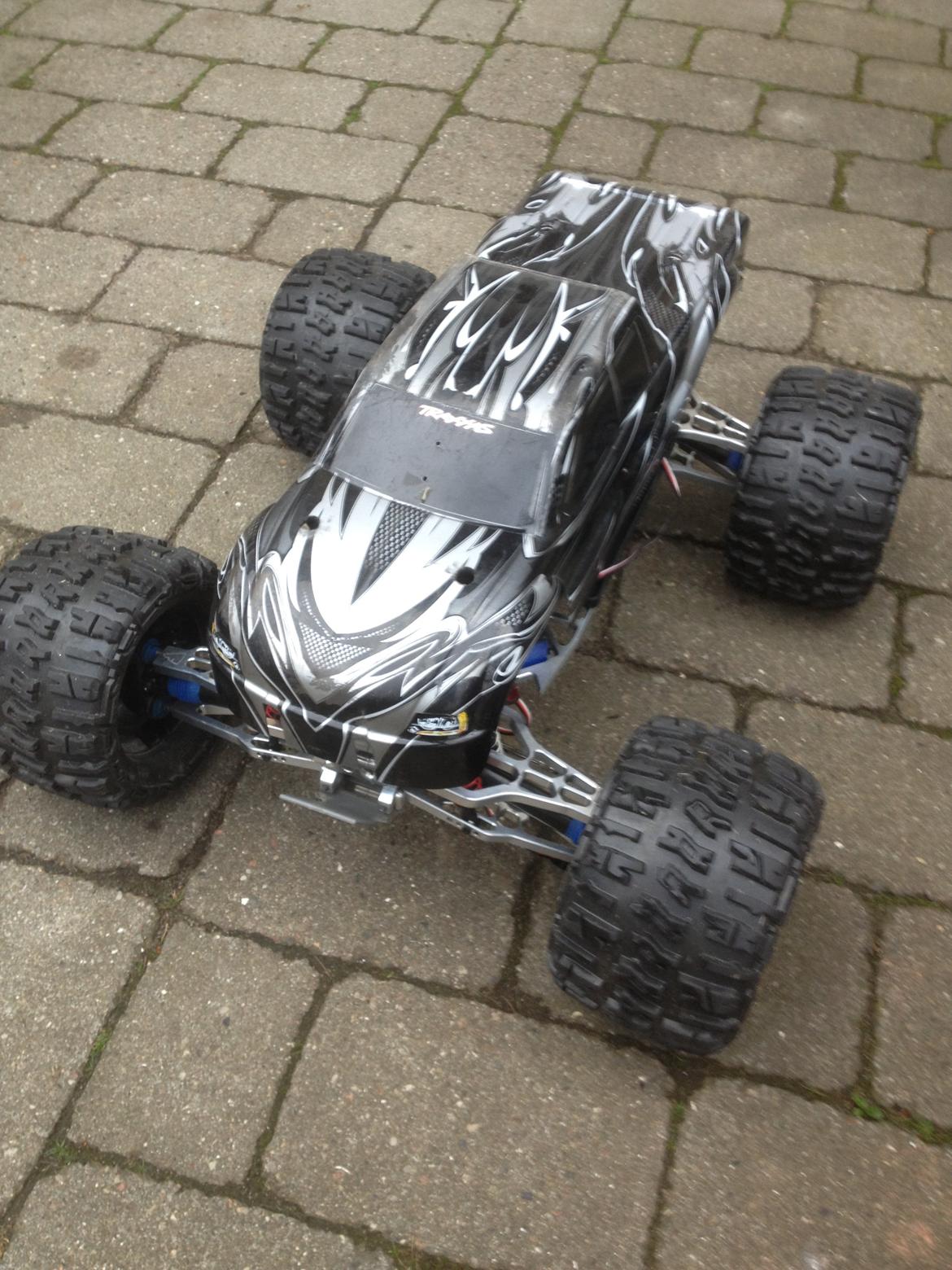 Off-Roader traxxas e-maxx billede 2