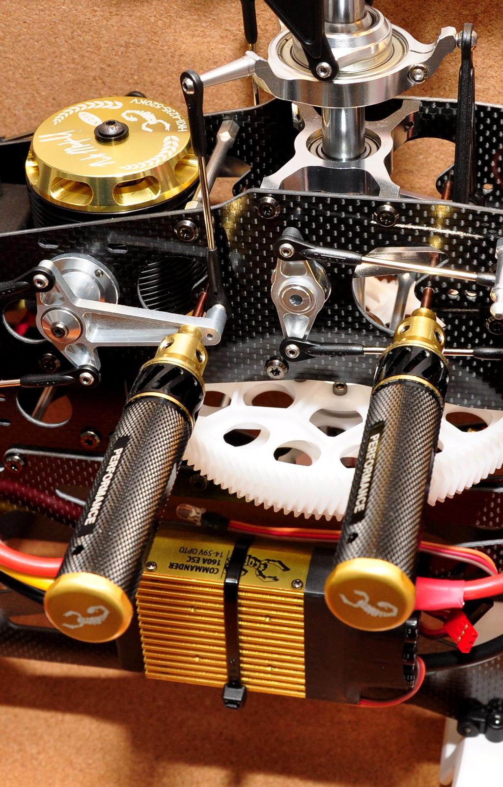 Helikopter Thunder Tiger Raptor E700 billede 5