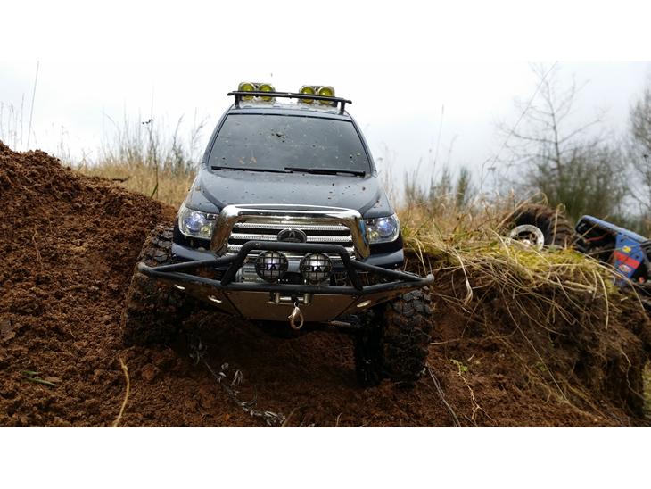 Off-Roader Axial SCX-10 billede 1