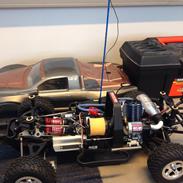 Off-Roader Traxxas slayer 4x4 3.3 nitro