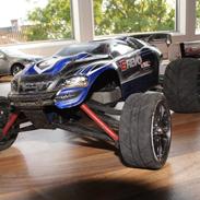 Bil Traxxas E-Revo VXL 1/16